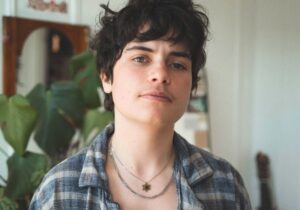 La impactante cancelación de Bells Larsen: ¿una gira truncada por su identidad? | VinylStation Radio