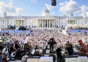 La respuesta a la división mundial estaba en una plaza de Londres | VinylStation Radio