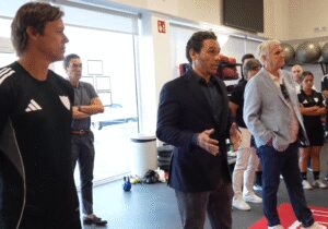 Del Nido Carrasco se planta en el vestuario con un encargo muy claro