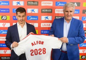 El nuevo fichaje del Sevilla ya ha elegido a su referente | VinylStation Radio