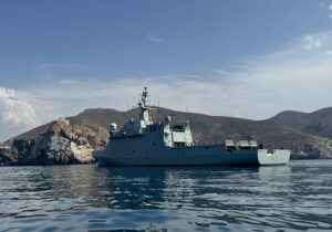 Israel no ve problema en los barcos de guerra pero su advertencia es clara | VinylStation Radio