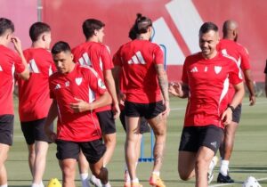 La sorpresa en la defensa del Sevilla para Vallecas | VinylStation Radio