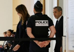 Sarkozy: un mes para cambiar su destino antes de la cárcel | VinylStation Radio
