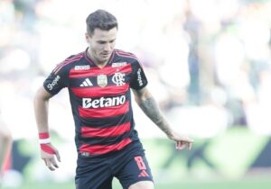 Saúl encontró en Brasil algo más que fútbol | VinylStation Radio