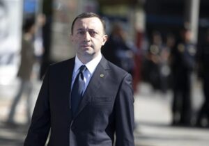 La confesión del ex primer ministro que desató un escándalo millonario | VinylStation Radio