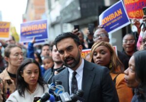 Nueva York se prepara para un terremoto político que asusta a Trump | VinylStation Radio