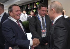 ¿Qué oculta el ex canciller alemán sobre sus negocios con Putin? | VinylStation Radio