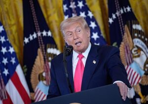 El precio oculto de los acuerdos de Trump en América Latina | VinylStation Radio