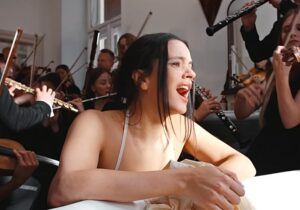 Rosalía: ¿Qué ocultan los 13 idiomas de su nuevo disco? | VinylStation Radio