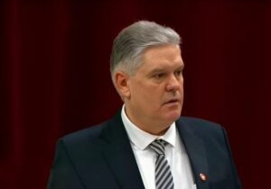 Un exministro cubano exige un juicio que podría cambiarlo todo | VinylStation Radio